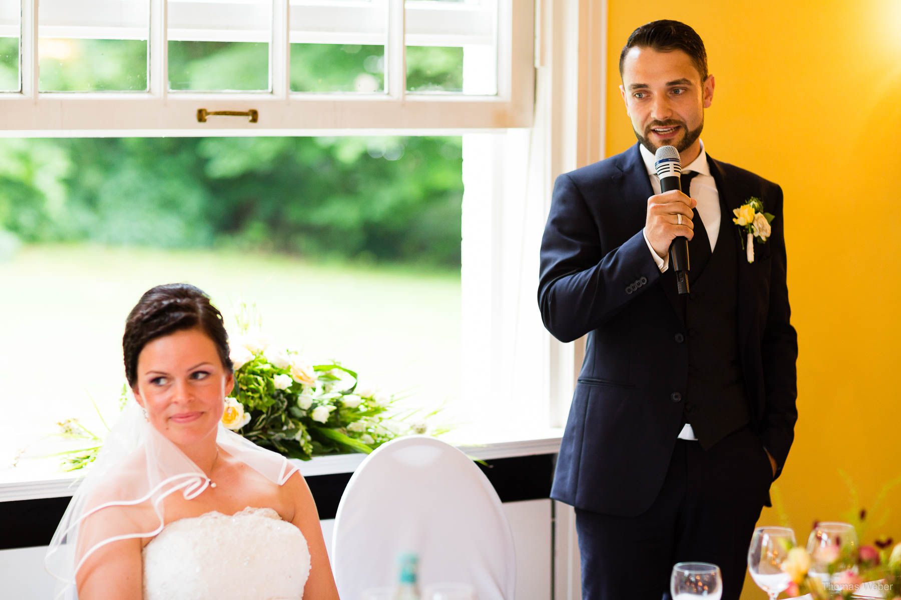 Als Hochzeitsfotograf im Landhaus Etzhorn bei einer fröhlichen Hochzeitsfeier, Hochzeitsfotograf Ostfriesland