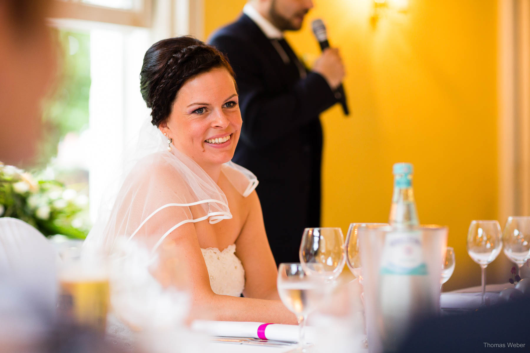 Als Hochzeitsfotograf im Landhaus Etzhorn bei einer fröhlichen Hochzeitsfeier, Hochzeitsfotograf Ostfriesland