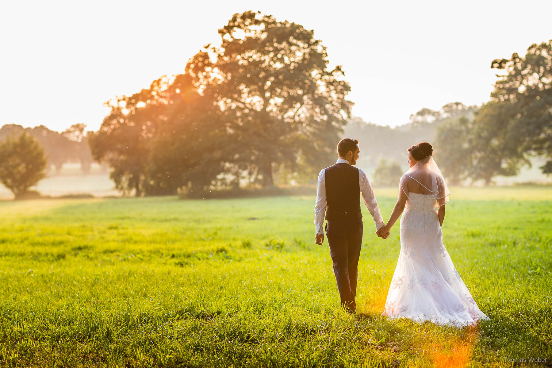 Als Hochzeitsfotograf im Landhaus Etzhorn bei einer fröhlichen Hochzeitsfeier, Hochzeitsfotograf Ostfriesland