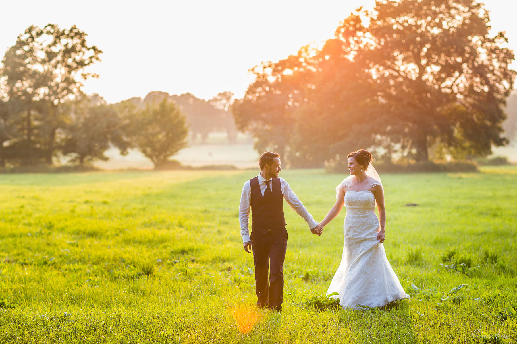 Als Hochzeitsfotograf im Landhaus Etzhorn bei einer fröhlichen Hochzeitsfeier, Hochzeitsfotograf Ostfriesland