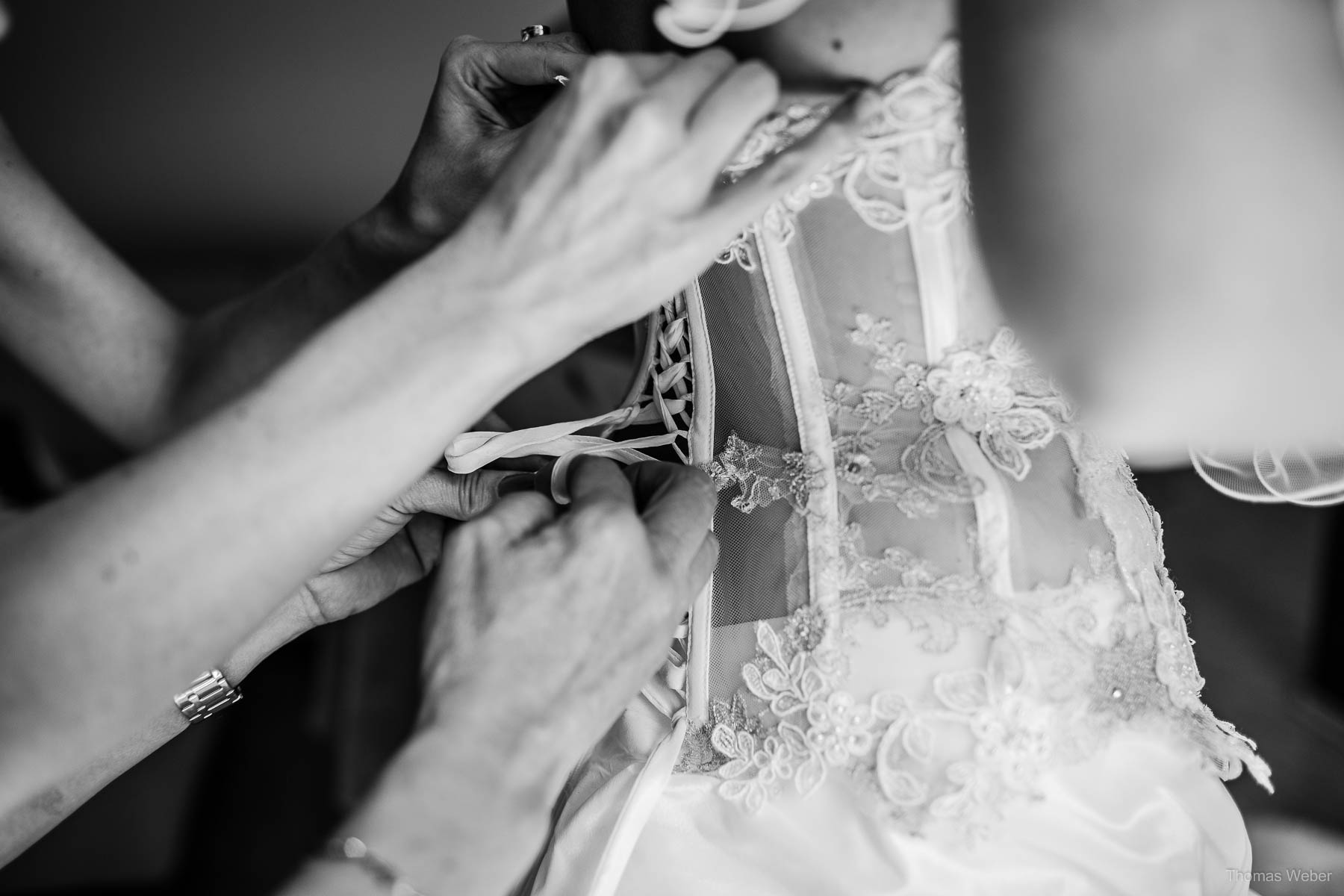 Hochzeit in der Burg Kniphausen Wilhelmshaven und Hochzeitsfeier im Le Patron am Meer, Hochzeitsfotograf Wilhelmshaven