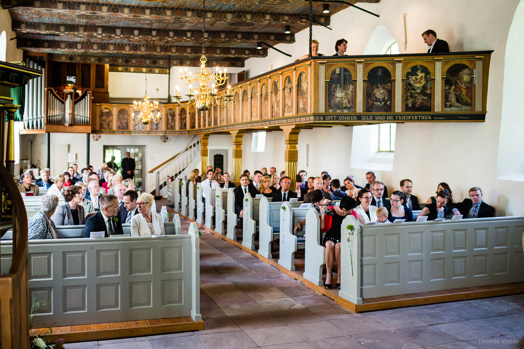 Hochzeit in der Burg Kniphausen Wilhelmshaven und Hochzeitsfeier im Le Patron am Meer, Hochzeitsfotograf Wilhelmshaven