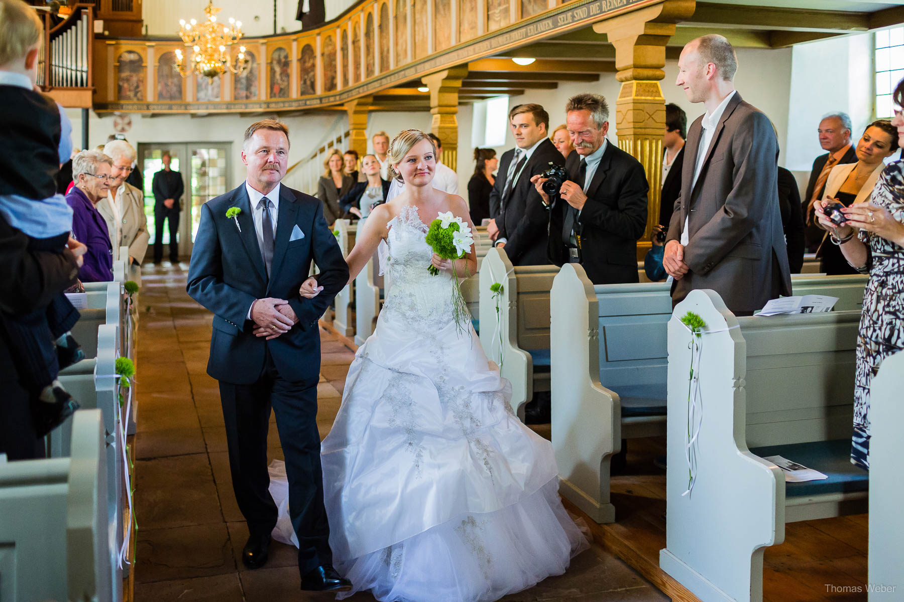 Hochzeit in der Burg Kniphausen Wilhelmshaven und Hochzeitsfeier im Le Patron am Meer, Hochzeitsfotograf Wilhelmshaven