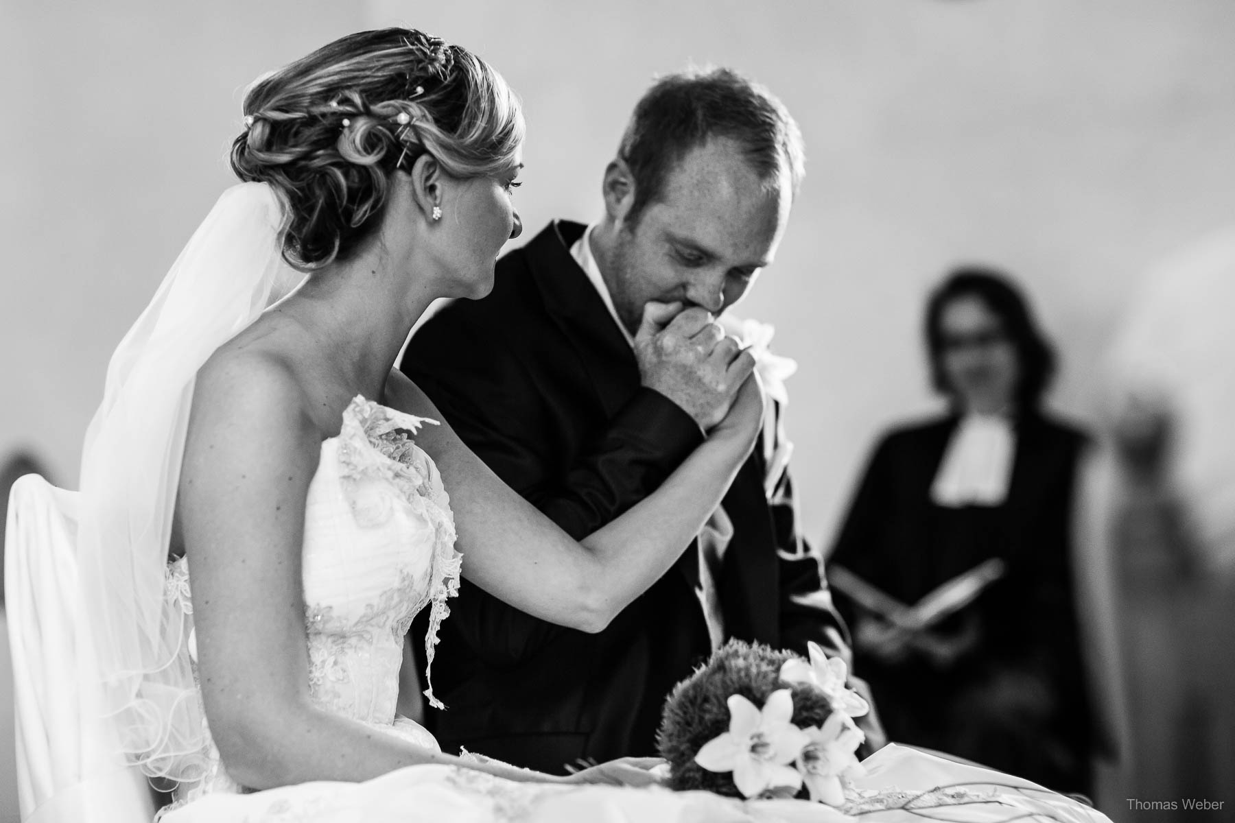 Hochzeit in der Burg Kniphausen Wilhelmshaven und Hochzeitsfeier im Le Patron am Meer, Hochzeitsfotograf Wilhelmshaven