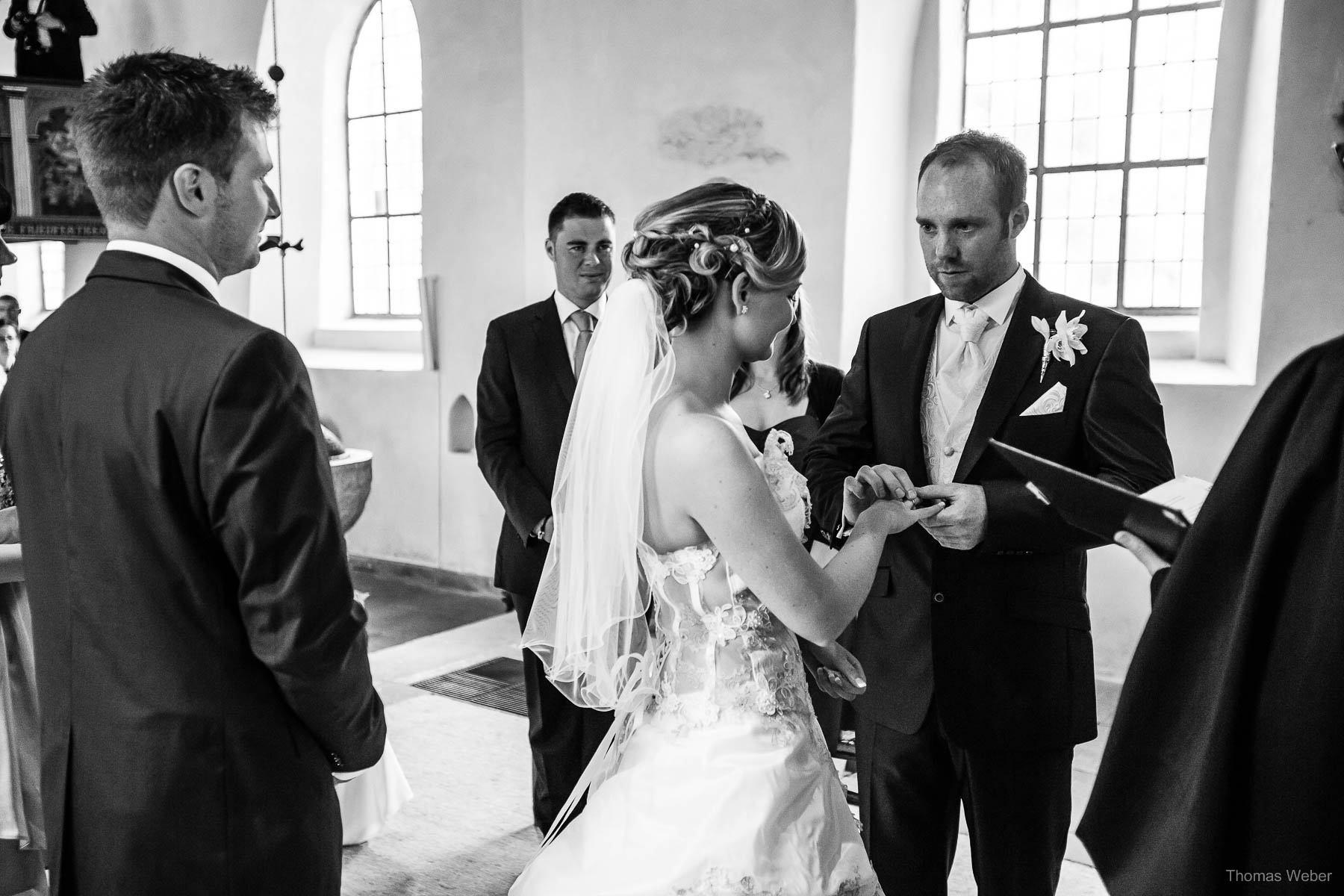Hochzeit in der Burg Kniphausen Wilhelmshaven und Hochzeitsfeier im Le Patron am Meer, Hochzeitsfotograf Wilhelmshaven
