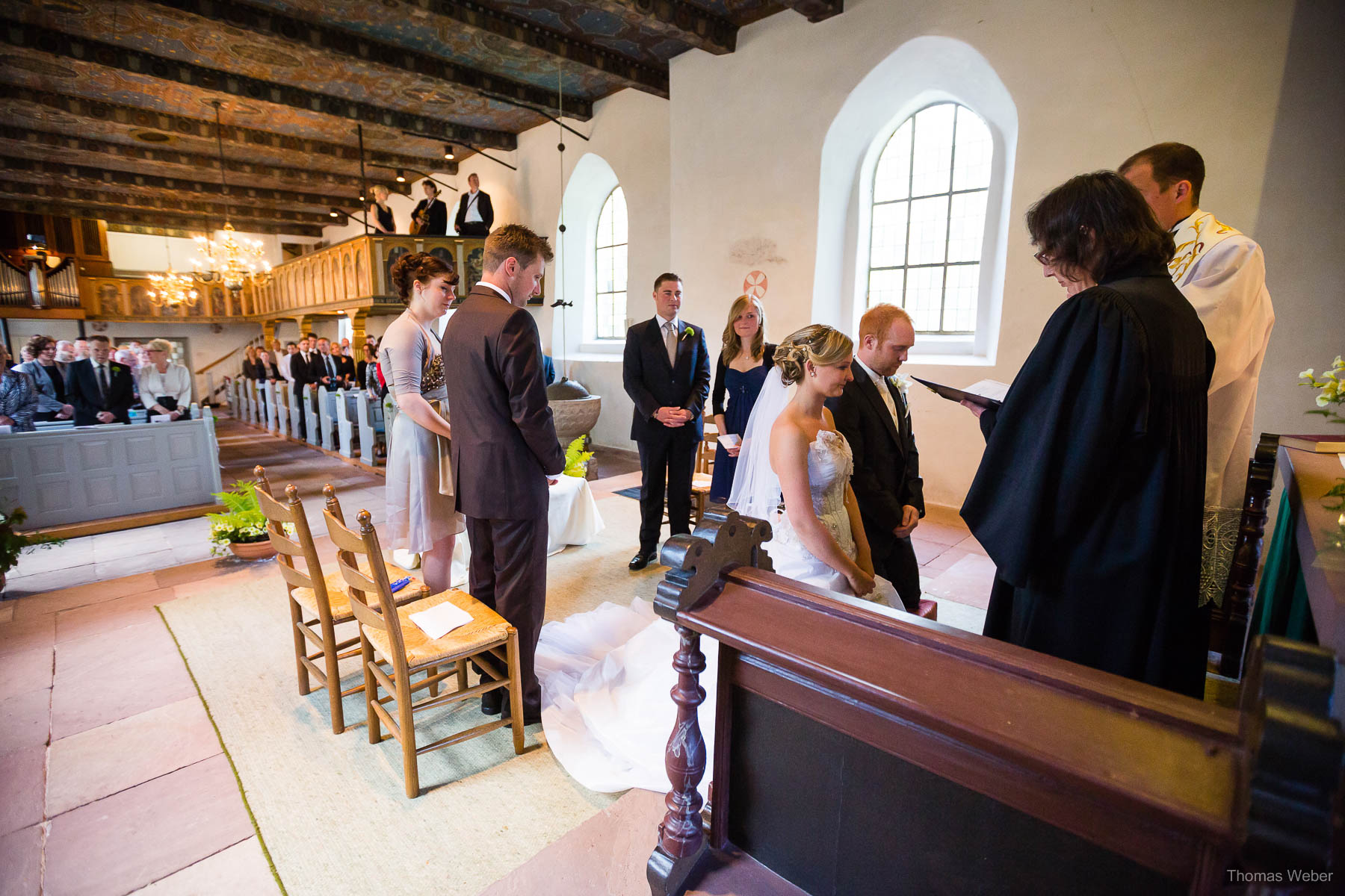 Hochzeit in der Burg Kniphausen Wilhelmshaven und Hochzeitsfeier im Le Patron am Meer, Hochzeitsfotograf Wilhelmshaven