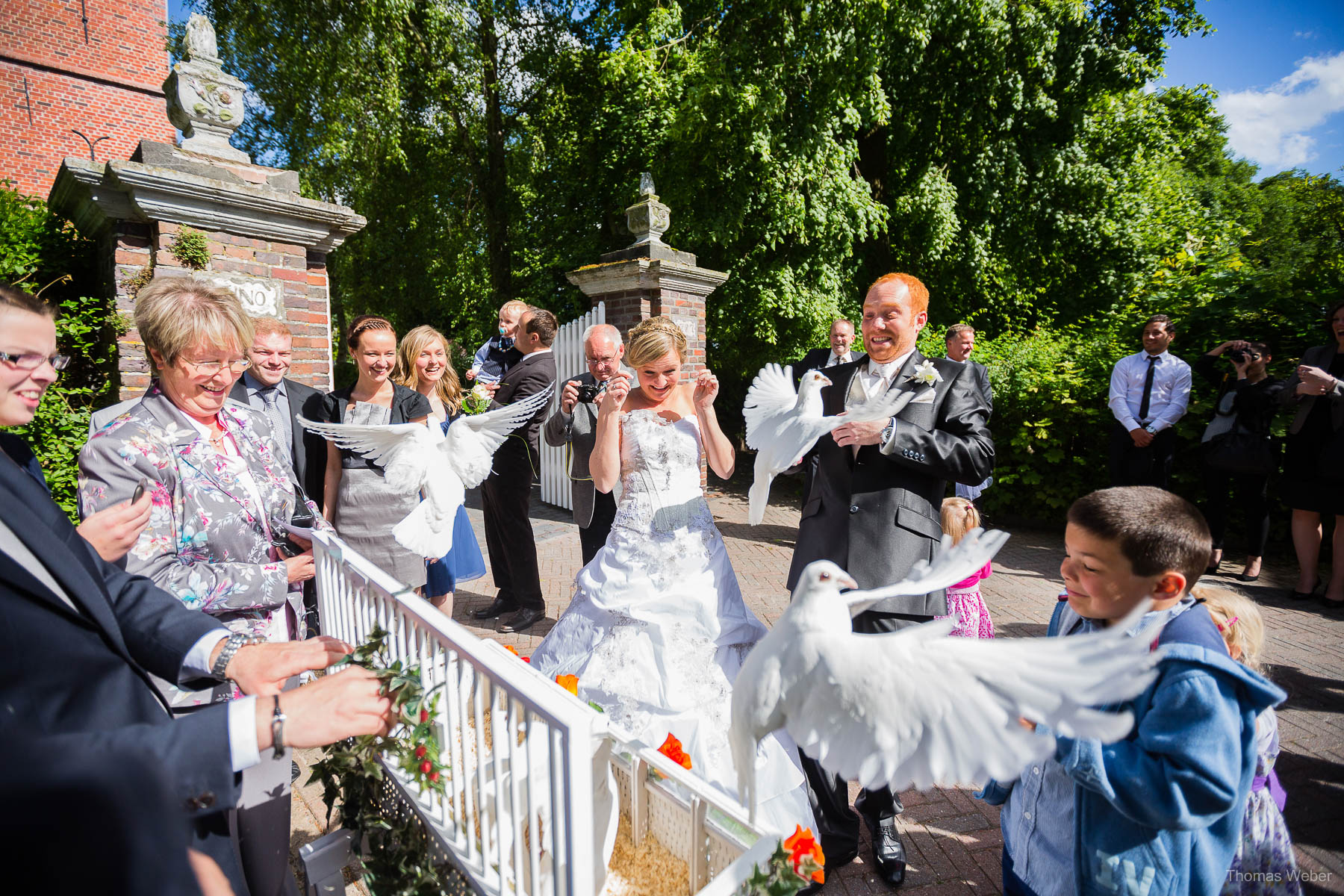 Hochzeit in der Burg Kniphausen Wilhelmshaven und Hochzeitsfeier im Le Patron am Meer, Hochzeitsfotograf Wilhelmshaven