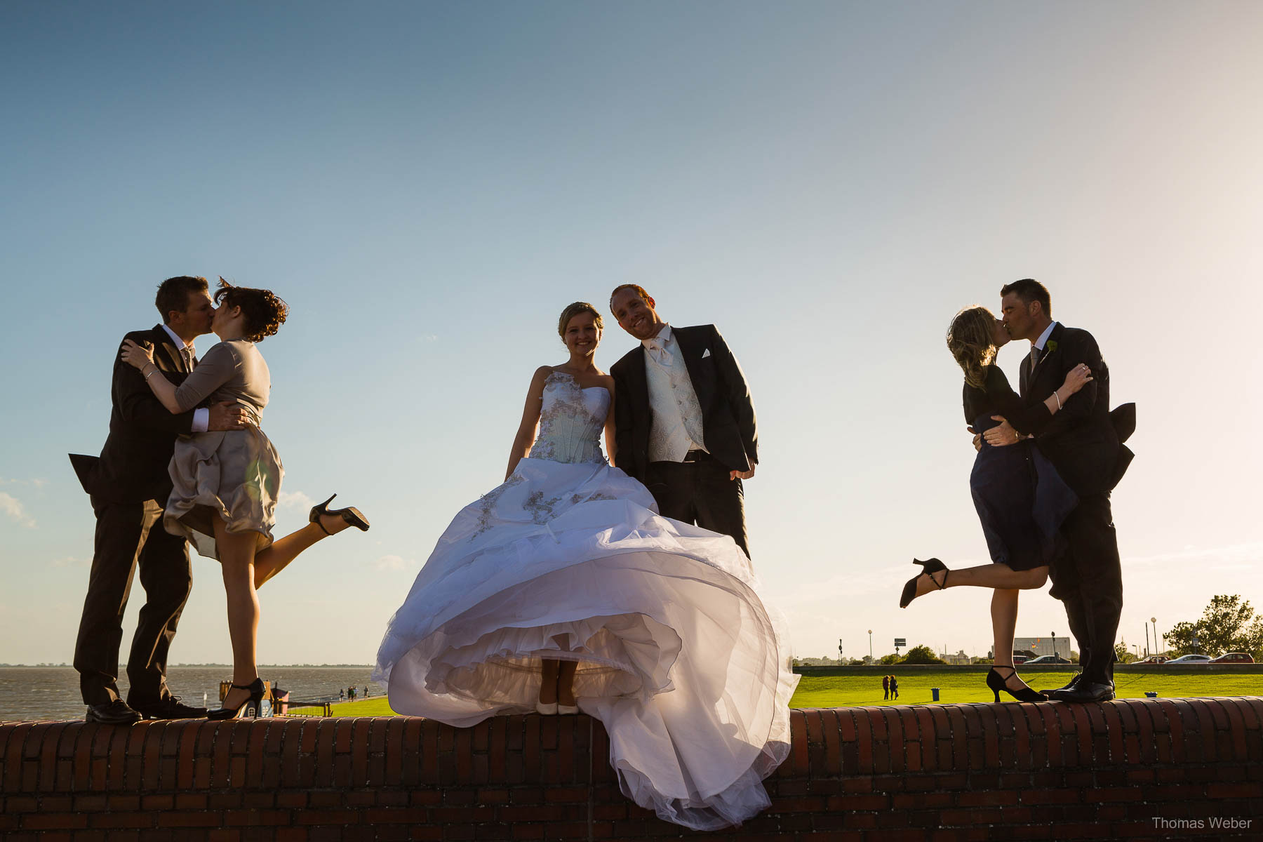 Hochzeit in der Burg Kniphausen Wilhelmshaven und Hochzeitsfeier im Le Patron am Meer, Hochzeitsfotograf Wilhelmshaven