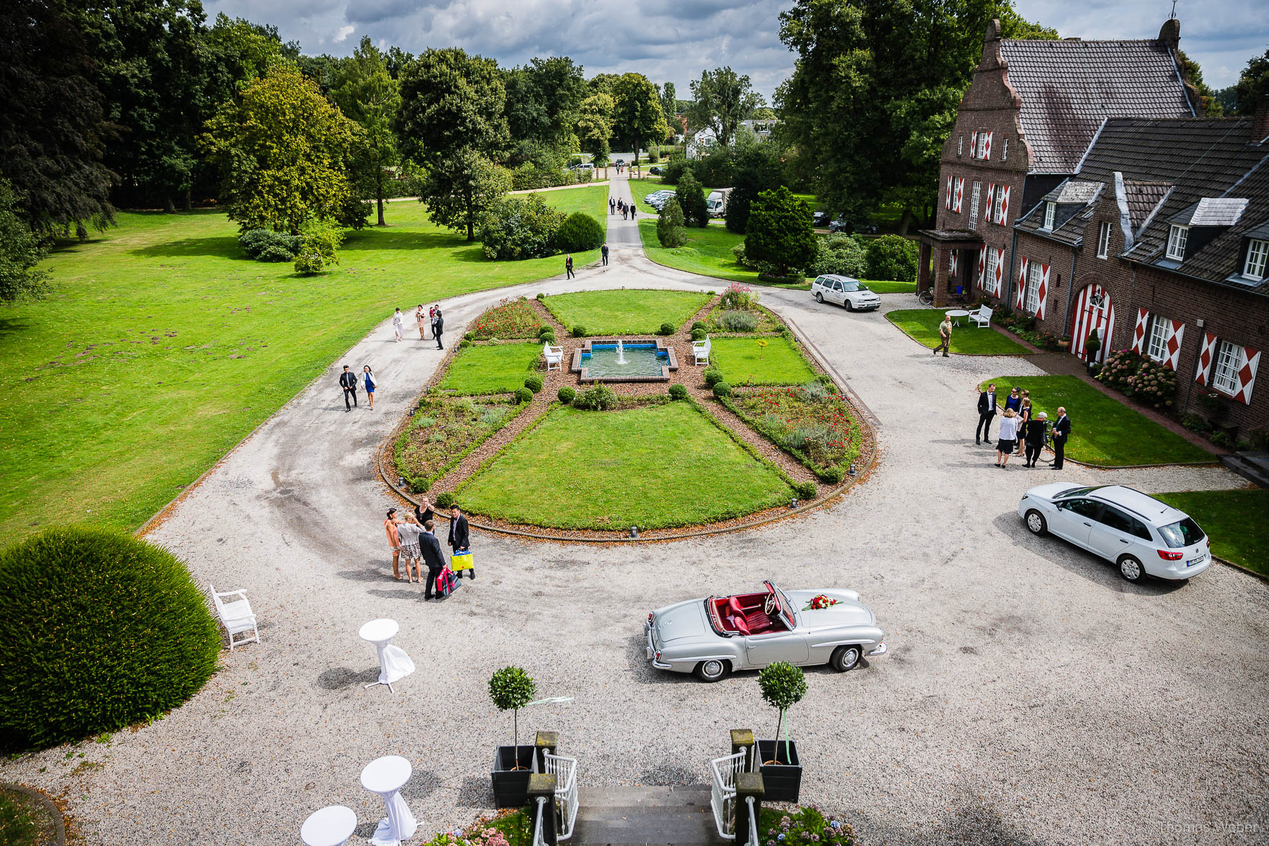 Hochzeitsreportage einer Schlosshochzeit auf der Schlossruine Hertefeld in Weeze, Hochzeitsfotograf Ostfriesland