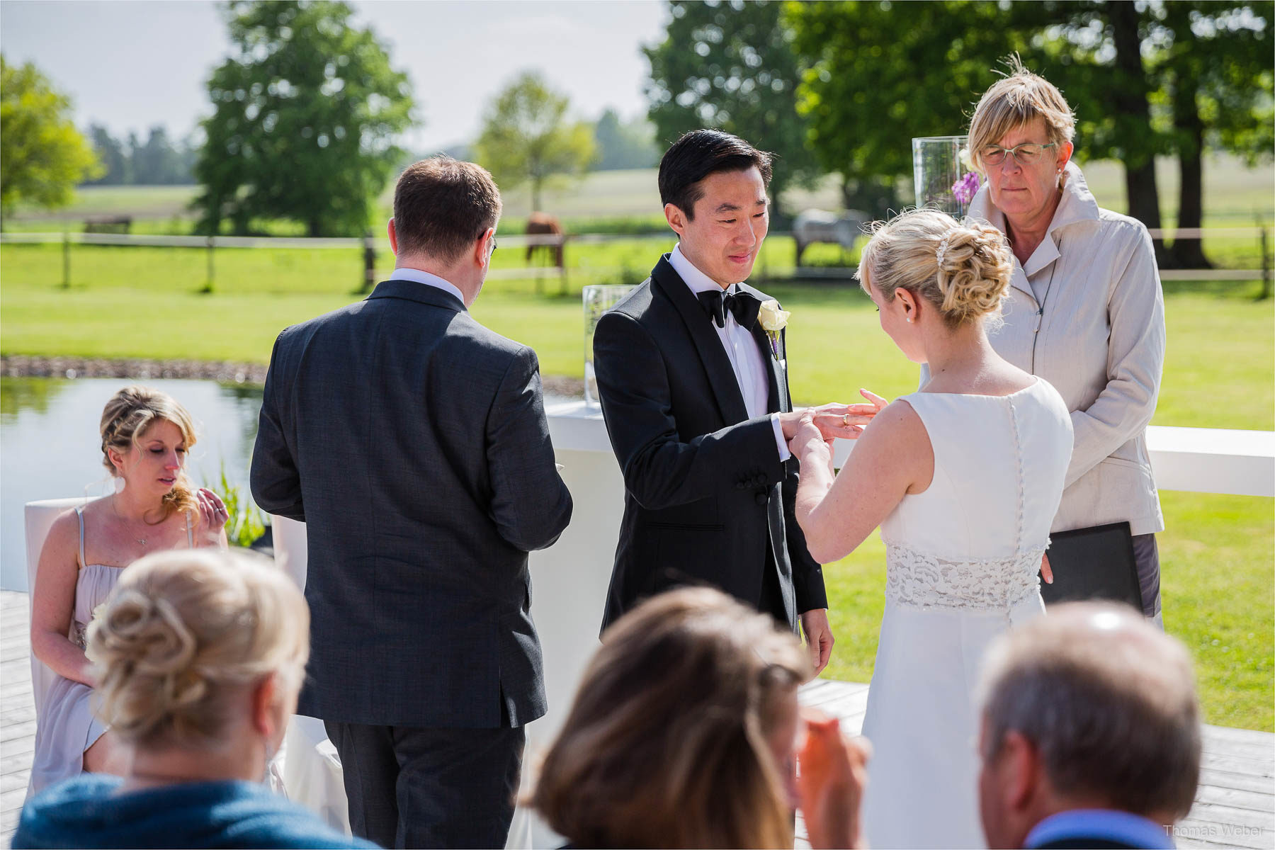 Freie Trauung in der Eventscheune St. Georg in Rastede, Hochzeitsfotograf Ostfriesland