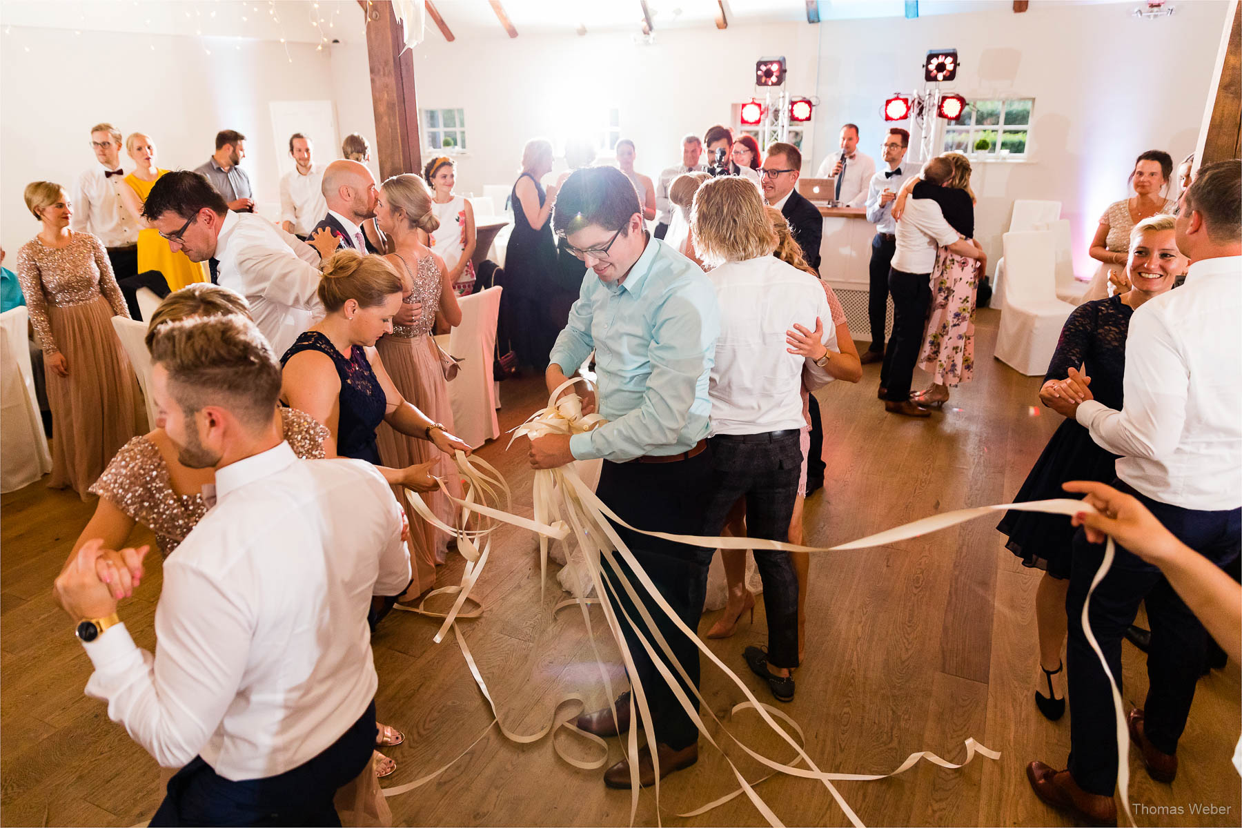 Kirchliche Hochzeit und Hochzeitsfeier, Hochzeitsfotograf Ostfriesland, Thomas Weber